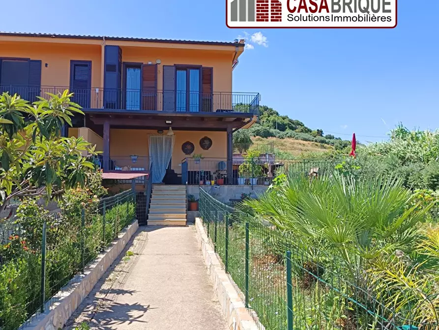 Immagine 3 di Villa in vendita  41 a Santa Flavia