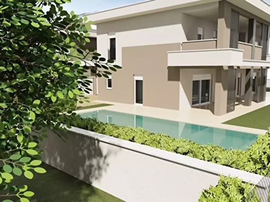 Immagine 4 di Villa in vendita  a Foligno