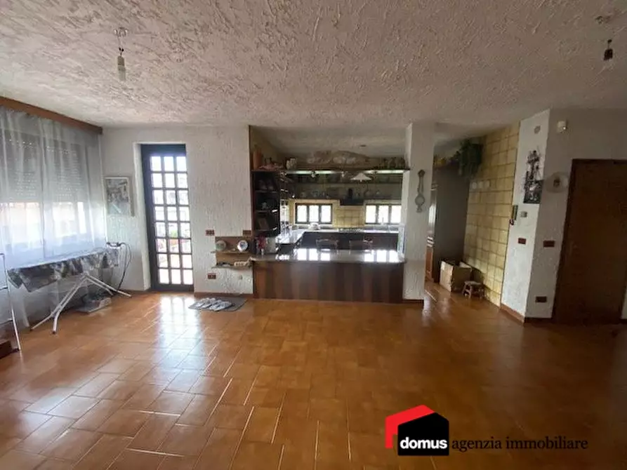 Immagine 8 di Casa semindipendente in vendita  a Carrè