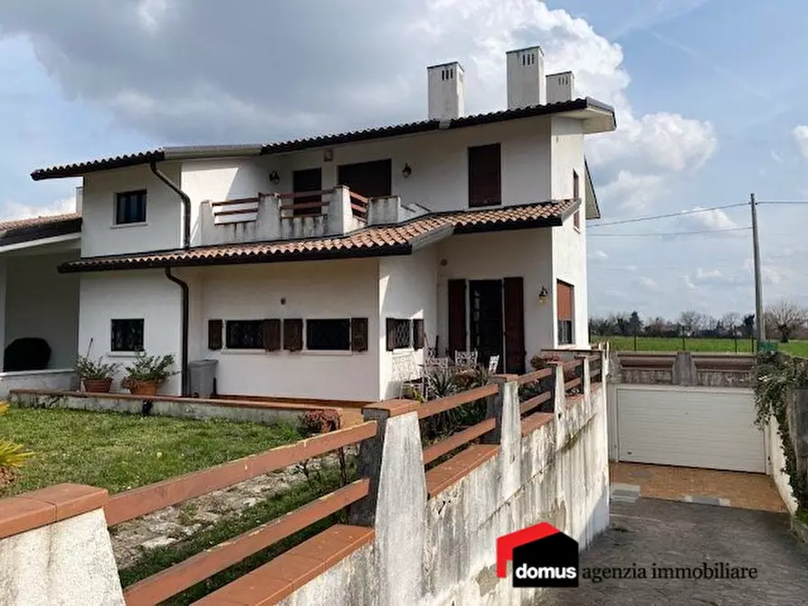 Immagine 4 di Casa semindipendente in vendita  a Carrè