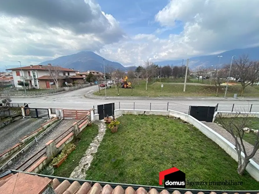 Immagine 6 di Casa semindipendente in vendita  a Carrè