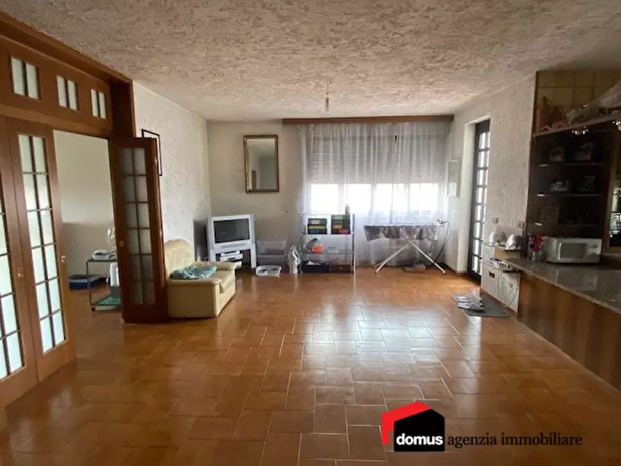 Immagine 9 di Casa semindipendente in vendita  a Carrè