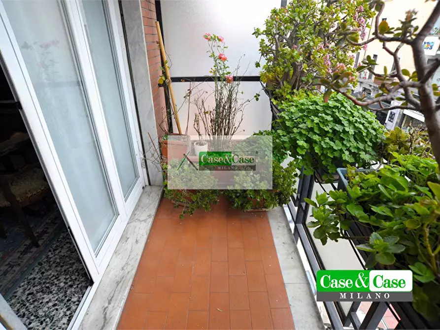 Immagine 10 di Appartamento in vendita  14 a Milano