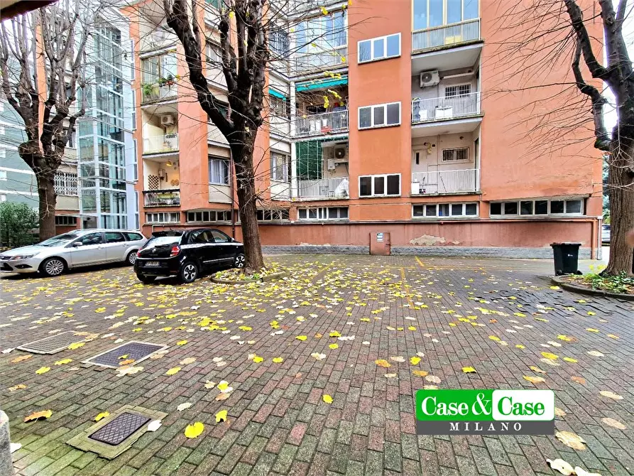 Immagine 1 di Appartamento in vendita  27 a Milano