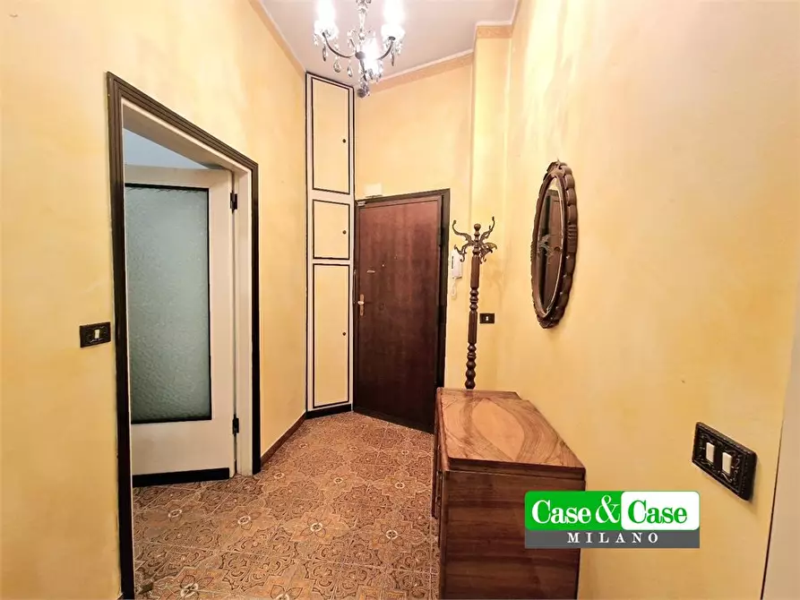Immagine 3 di Appartamento in vendita  27 a Milano
