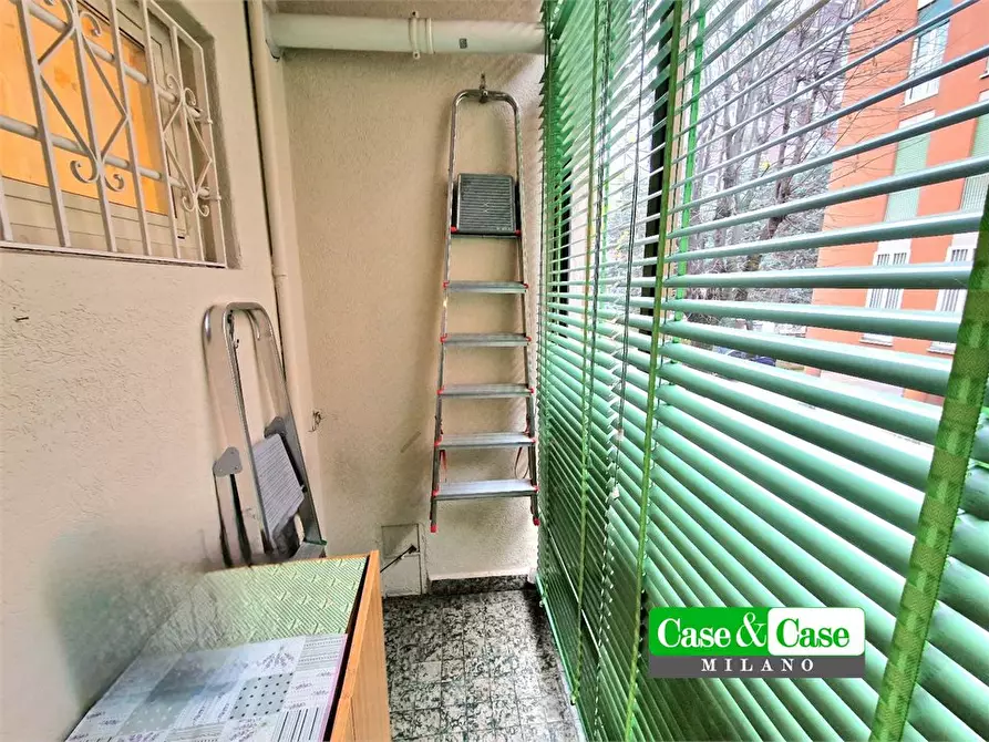 Immagine 8 di Appartamento in vendita  27 a Milano
