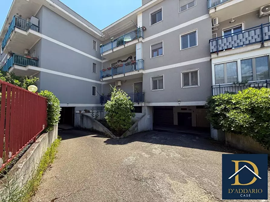 Immagine 1 di Garage in vendita  21 a Taranto