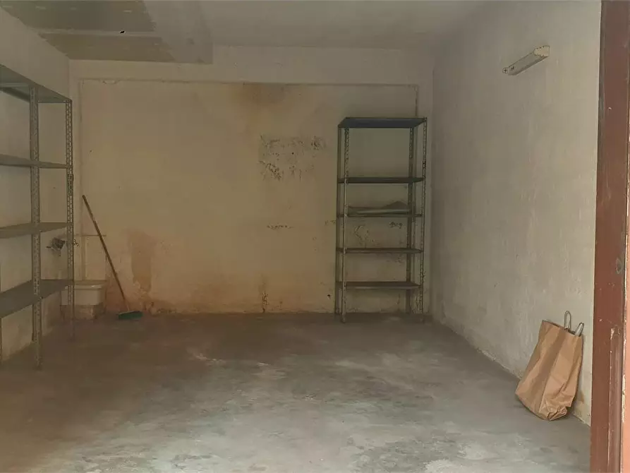 Immagine 3 di Garage in vendita  a Palermo