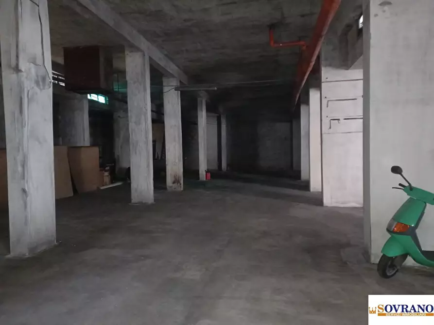 Immagine 4 di Garage in vendita  a Palermo
