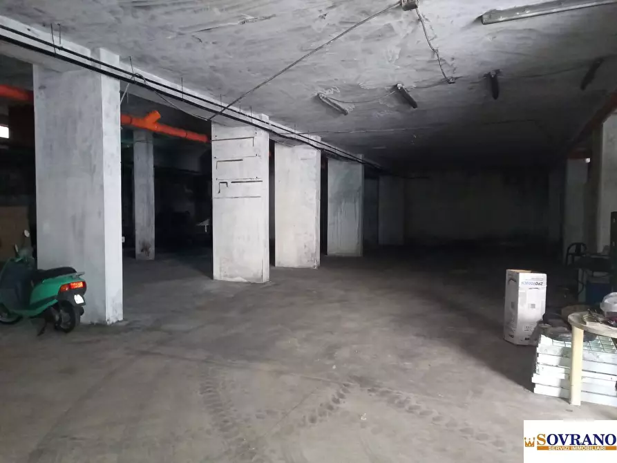Immagine 3 di Garage in vendita  a Palermo
