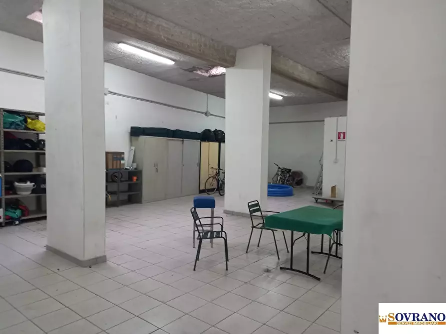 Immagine 7 di Garage in vendita  a Palermo