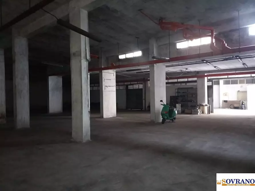 Immagine 6 di Garage in vendita  a Palermo