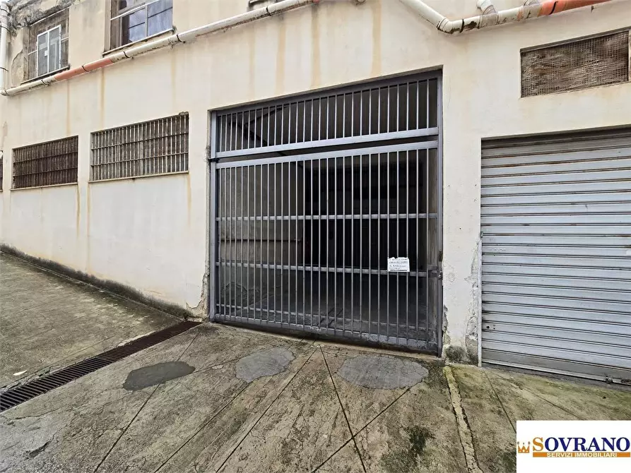 Immagine 4 di Garage in vendita  a Palermo
