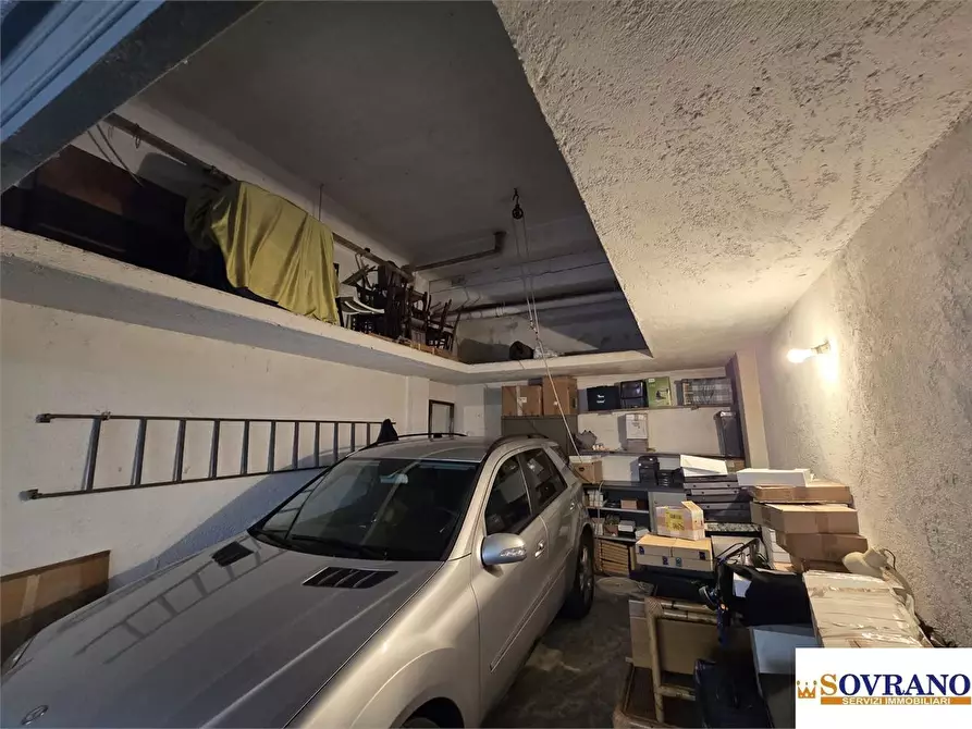Immagine 3 di Garage in vendita  a Palermo
