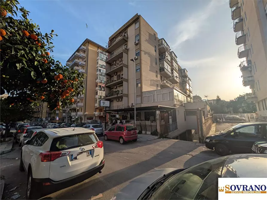 Immagine 1 di Garage in vendita  a Palermo