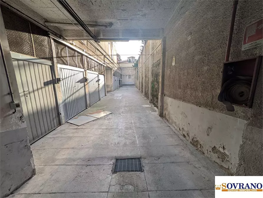Immagine 8 di Garage in vendita  a Palermo