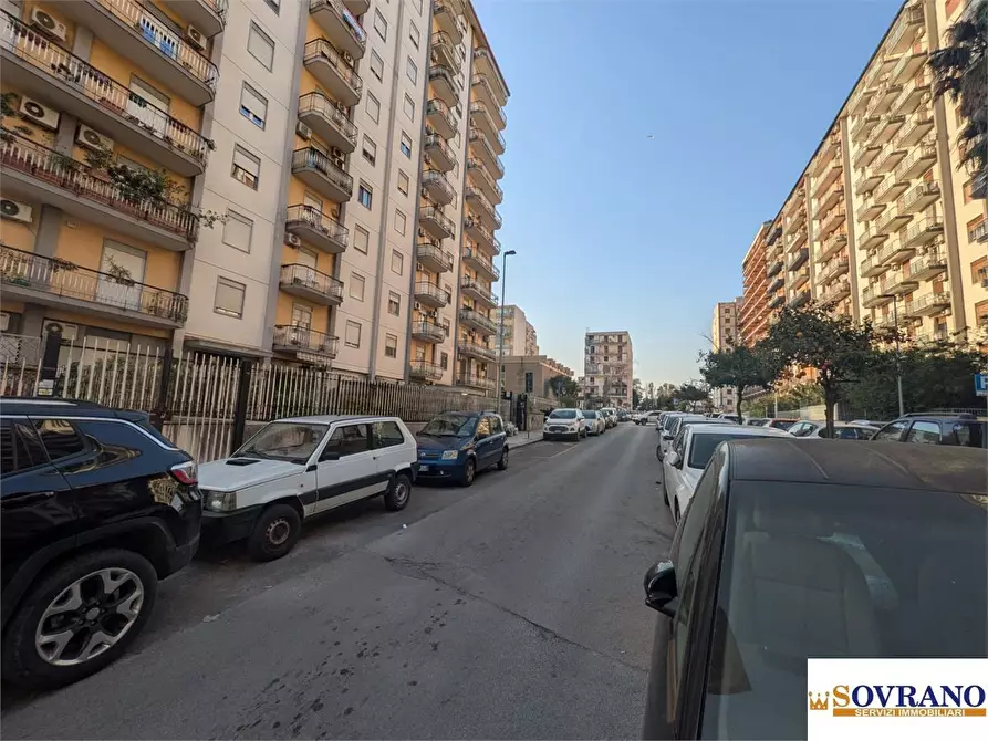 Immagine 2 di Garage in vendita  a Palermo