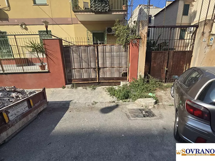 Immagine 2 di Garage in vendita  a Palermo