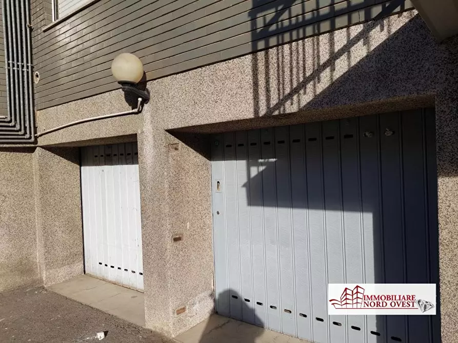 Immagine 7 di Garage in vendita  84 a Magenta