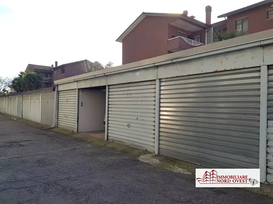 Immagine 9 di Garage in vendita  84 a Magenta