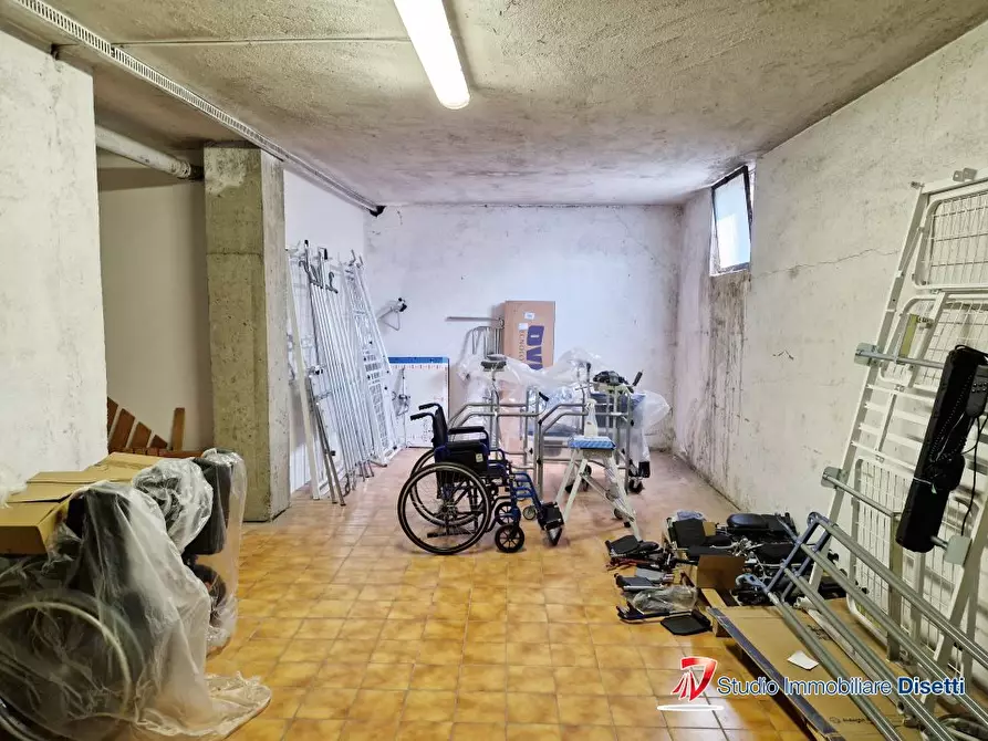 Immagine 7 di Garage in vendita  a Edolo