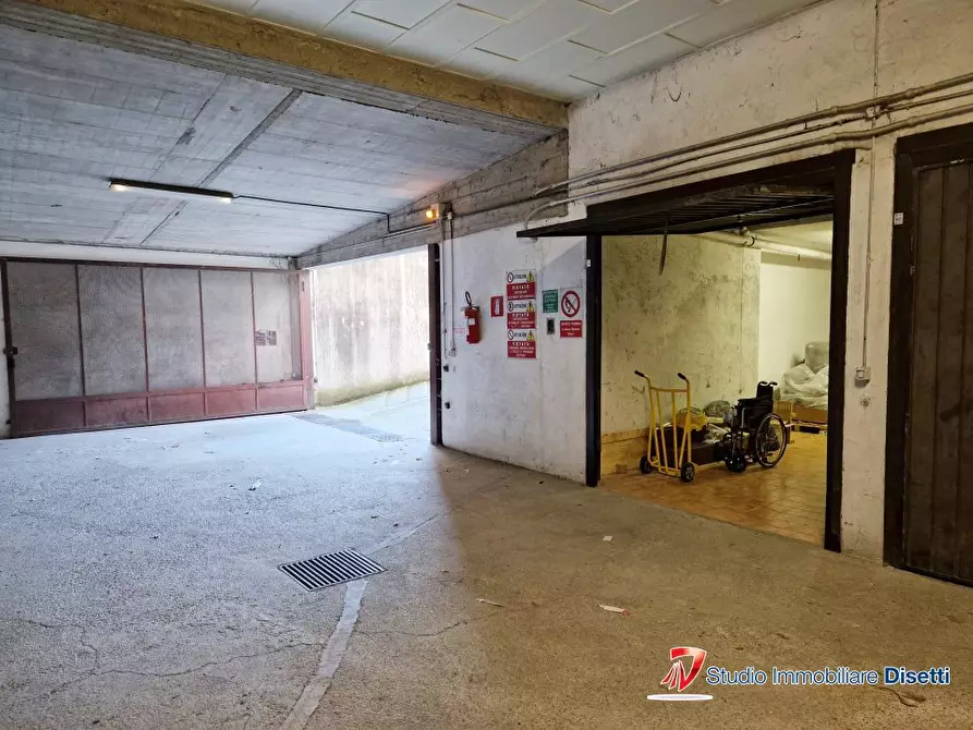 Immagine 3 di Garage in vendita  a Edolo