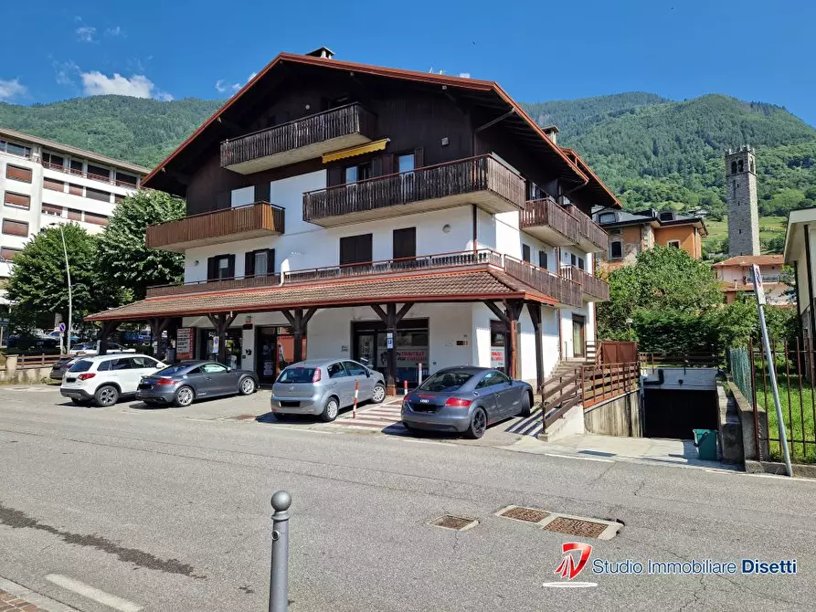 Immagine 2 di Garage in vendita  a Edolo