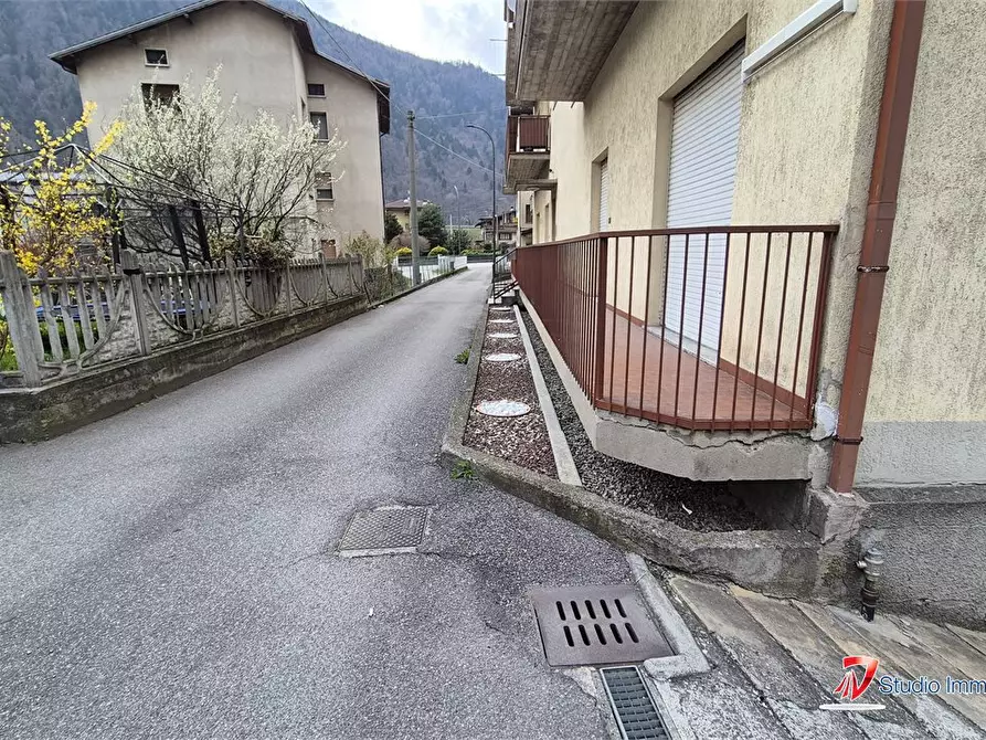 Immagine 7 di Garage in vendita  187/B a Edolo