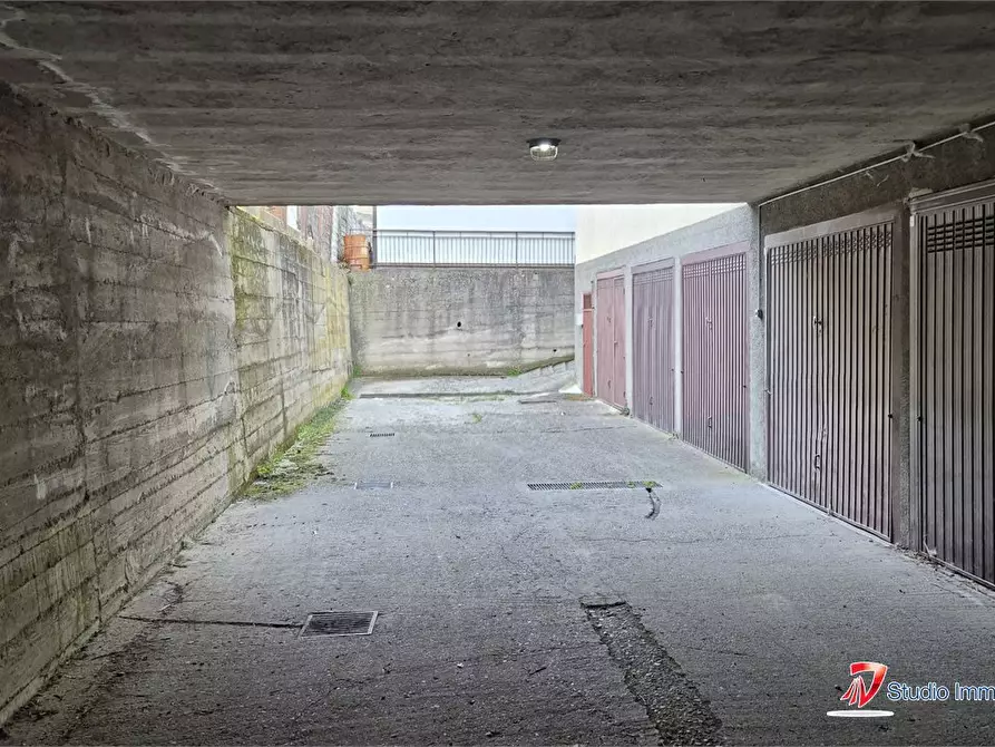 Immagine 4 di Garage in vendita  187/B a Edolo