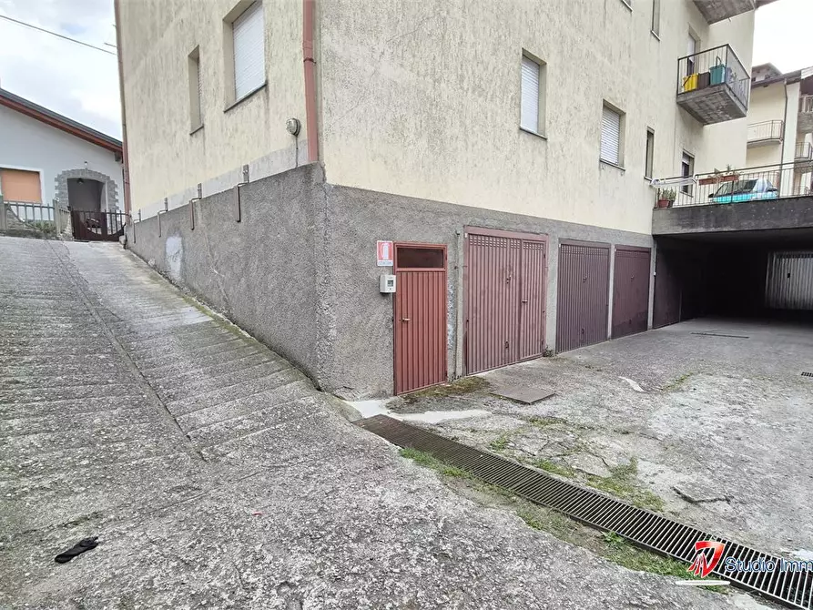 Immagine 6 di Garage in vendita  187/B a Edolo