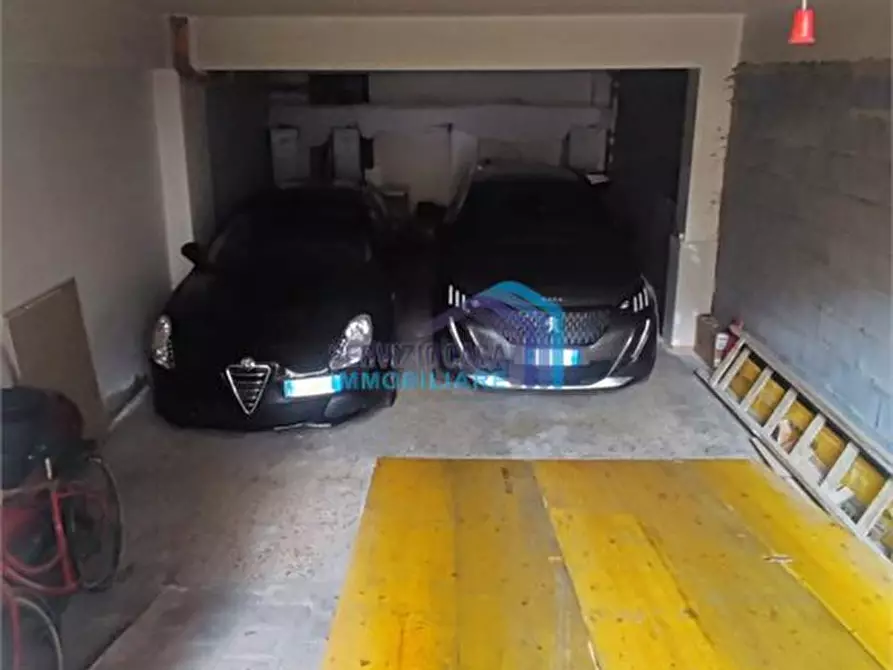 Immagine 3 di Garage in vendita  a Sant'alessio Siculo