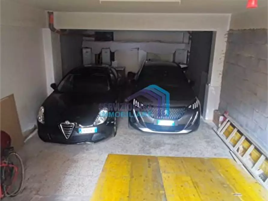 Immagine 4 di Garage in vendita  a Sant'alessio Siculo