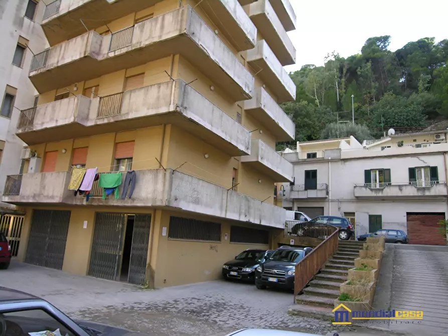 Immagine 3 di Garage in vendita  10 a Modica