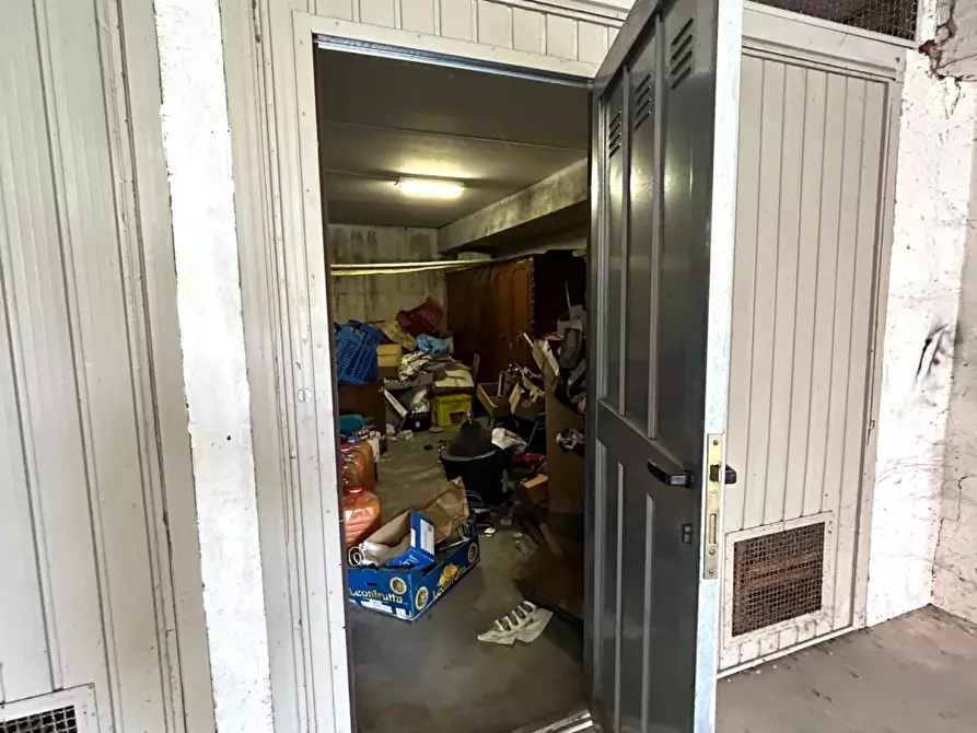 Immagine 3 di Garage in vendita  a Poggio Mirteto