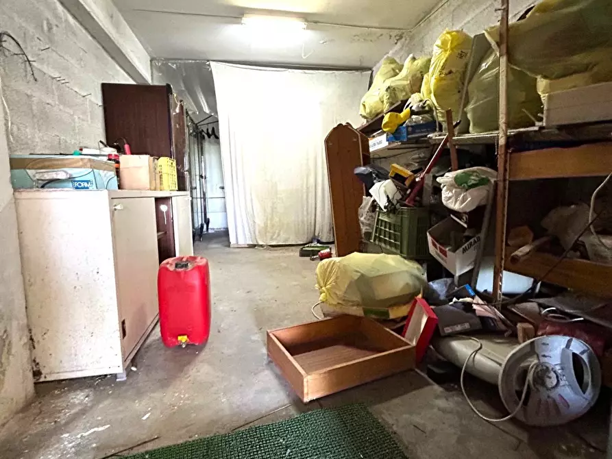 Immagine 7 di Garage in vendita  a Poggio Mirteto
