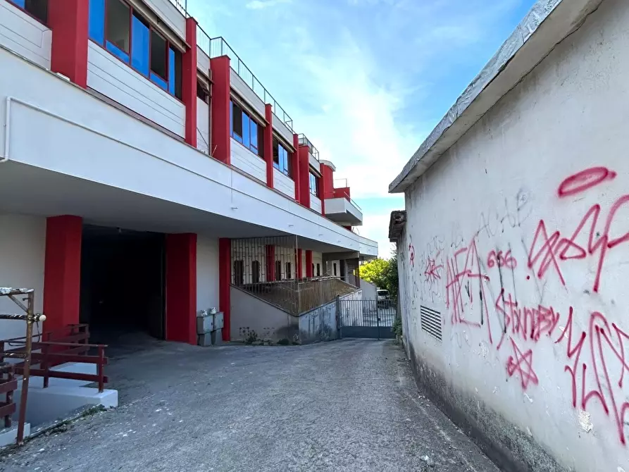 Immagine 10 di Garage in vendita  a Poggio Mirteto