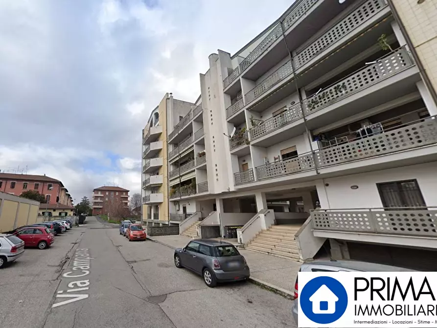 Immagine 5 di Garage in vendita  9-11 a Terni