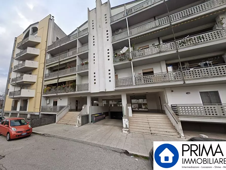 Immagine 7 di Garage in vendita  9-11 a Terni