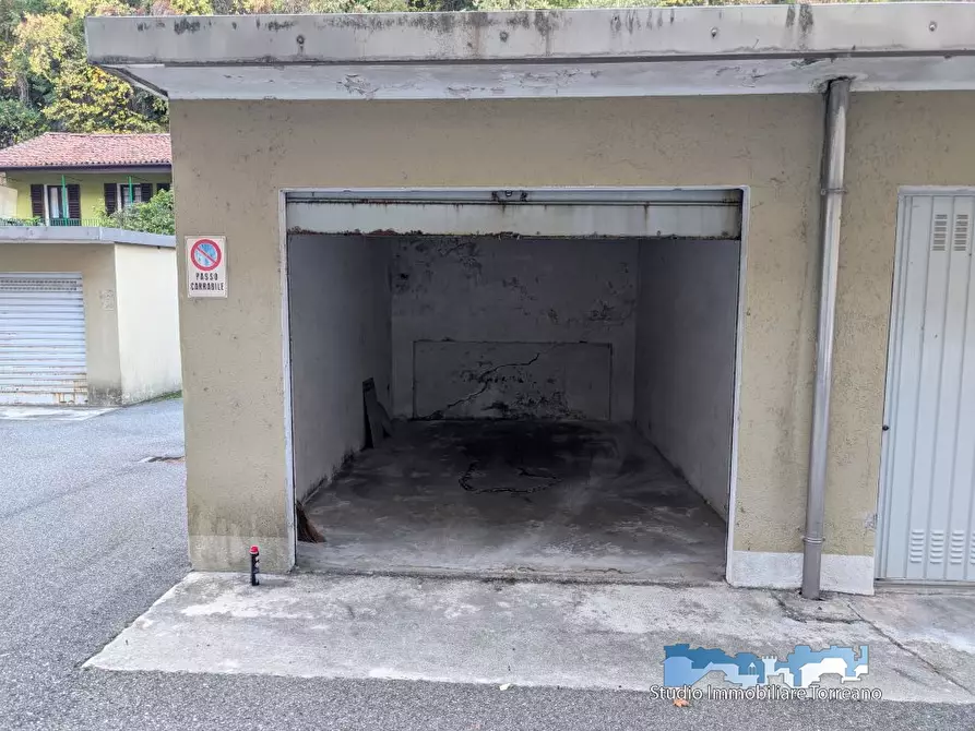 Immagine 2 di Garage in vendita  12 a Ivrea