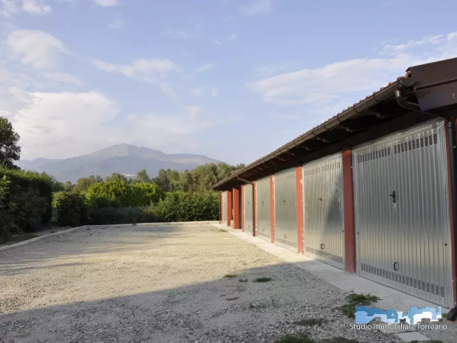 Immagine 2 di Garage in vendita  a Banchette