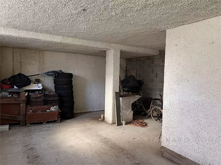 Immagine 7 di Garage in vendita  24 a Pontremoli
