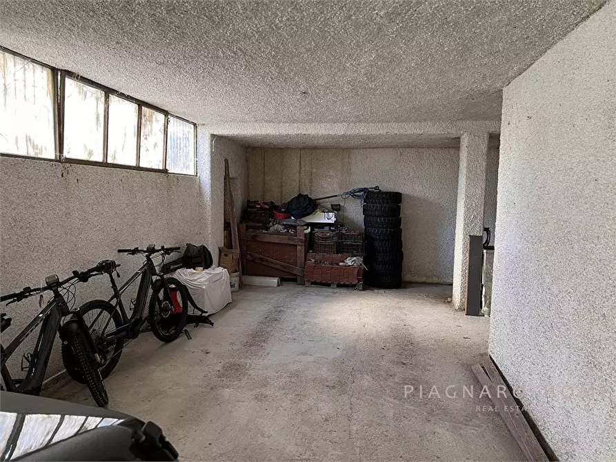 Immagine 5 di Garage in vendita  24 a Pontremoli