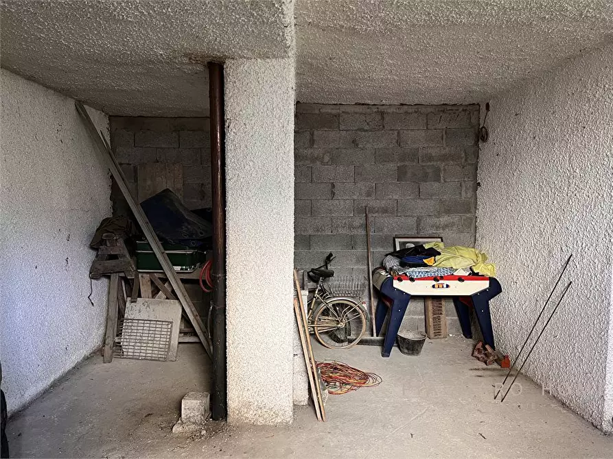 Immagine 8 di Garage in vendita  24 a Pontremoli