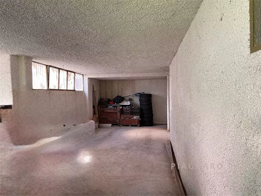 Immagine 6 di Garage in vendita  24 a Pontremoli