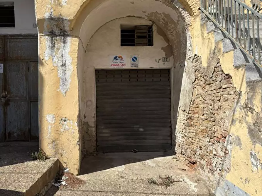 Immagine 1 di Garage in vendita  a Pomarico