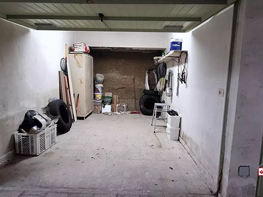 Immagine 9 di Garage in vendita  a Messina