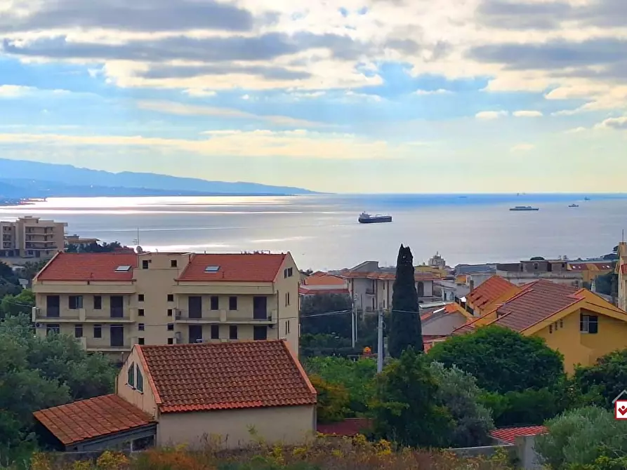 Immagine 10 di Garage in vendita  a Messina