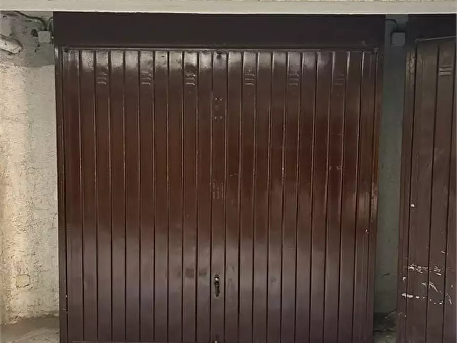 Immagine 5 di Garage in vendita  103 a Milano