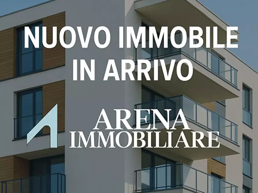 Immagine 2 di Garage in vendita  7 a Milano