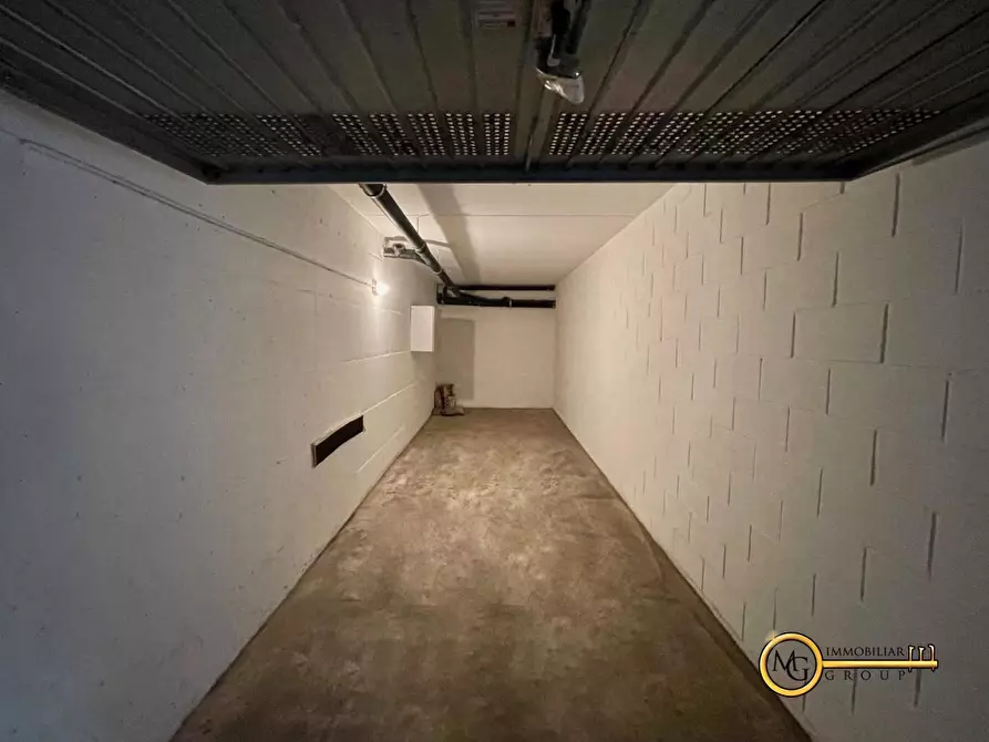Immagine 3 di Garage in vendita  a Vignate